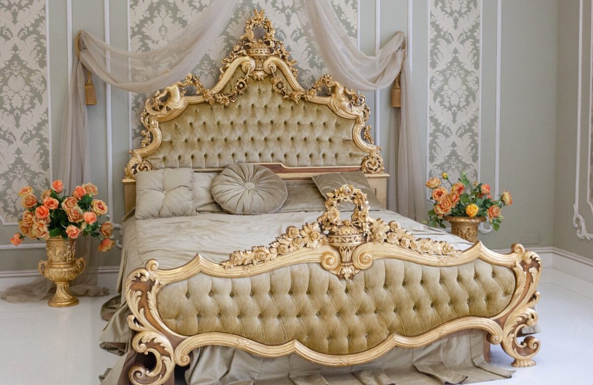 Do you Subscribe to the Antiques Fashion Resurgence?