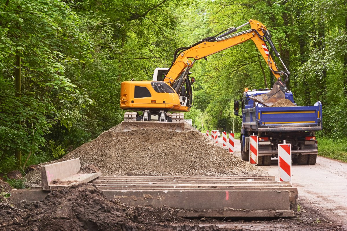 Benefits of using one of these mini excavator trailers 