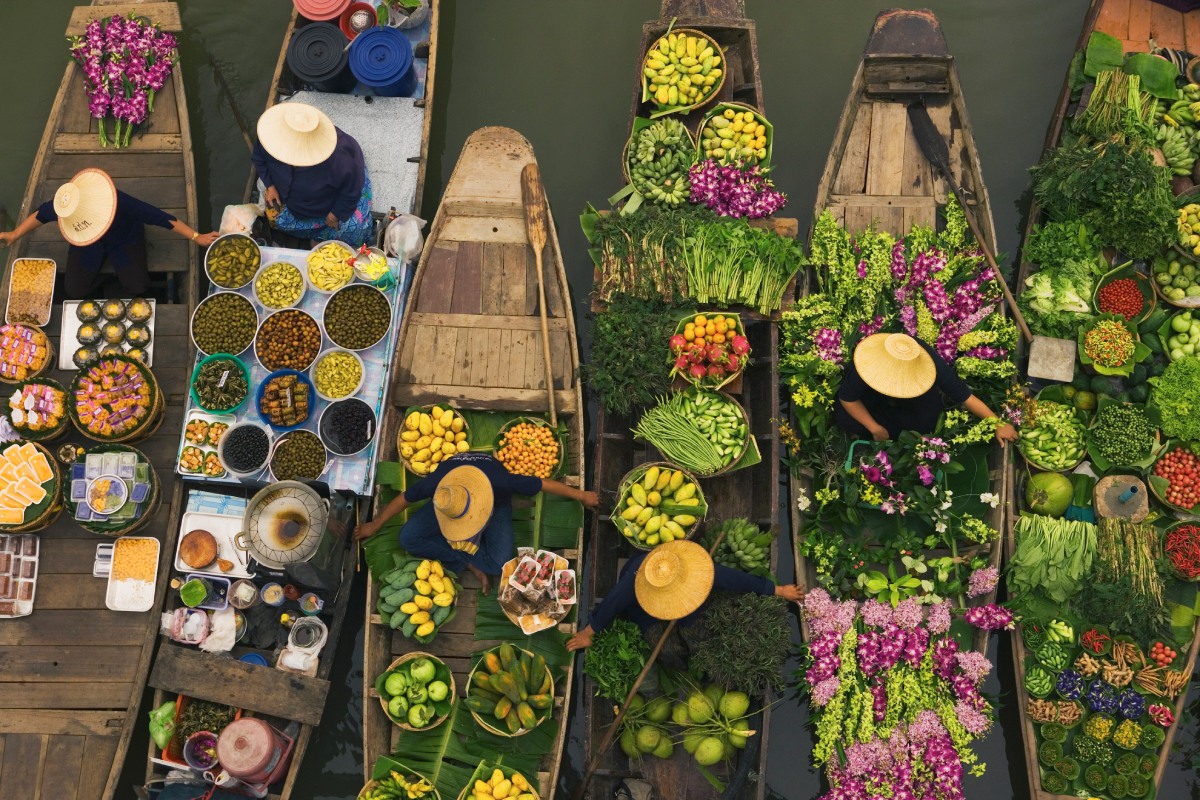 Damnoen Saduak Floating Market